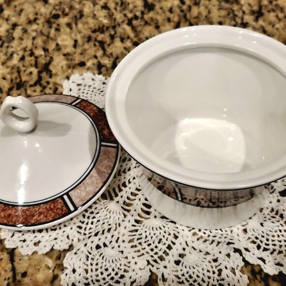 RARE Saint James Fine China Hankook 5813 Panorama Beige Sugar Bowl with Lid - Picture 4 of 5